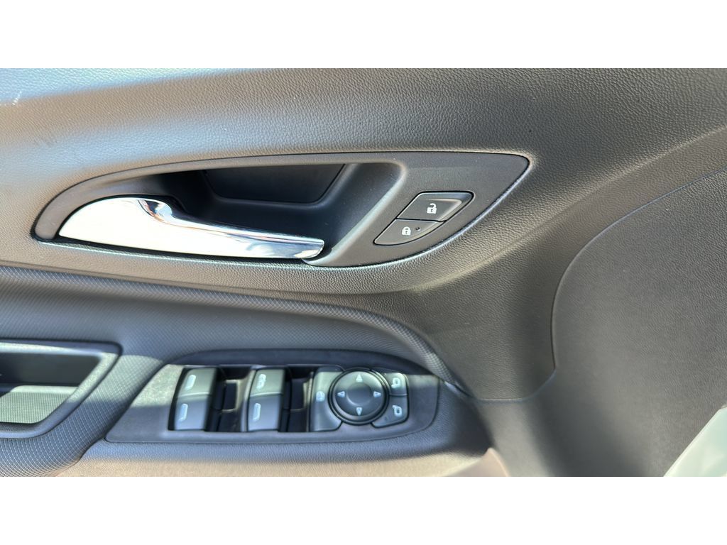Used 2022 Chevrolet Equinox RS w/ RS Leather Package AWD/4WD image 12