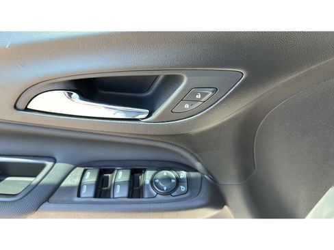 Used 2022 Chevrolet Equinox RS w/ RS Leather Package AWD/4WD image 12