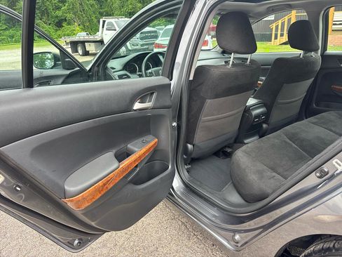 Used 2011 Honda Accord EX image 12