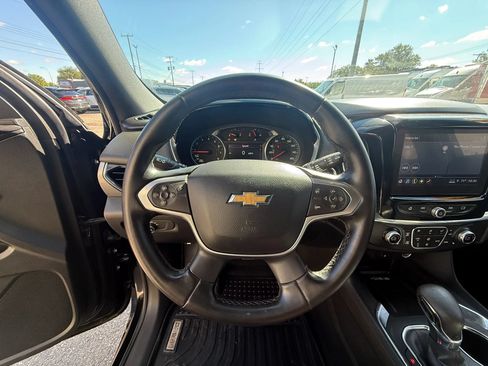 Used 2023 Chevrolet Traverse LT AWD/4WD image 19