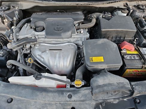 Used 2012 Toyota Camry XLE image 35