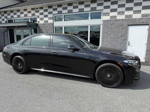 Used 2023 Mercedes-Benz S 580 4MATIC Sedan image 2