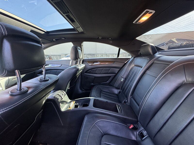 Used 2015 Mercedes-Benz CLS 400 image 30