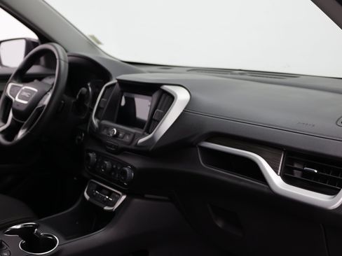 Used 2024 GMC Terrain SLE w/ Driver Convenience Package FWD image 43