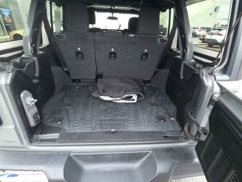 Used 2021 Jeep Wrangler Unlimited Sport AWD/4WD image 18