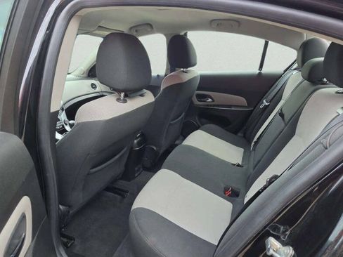 Used 2011 Chevrolet Cruze LS FWD image 6