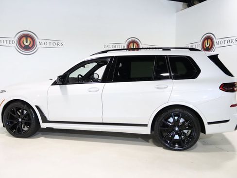 Used 2024 BMW X7 M60i image 32