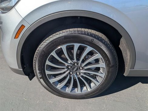 Used 2024 Lincoln Aviator Reserve image 13