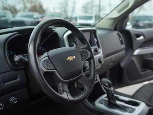 Used 2022 Chevrolet Colorado LT w/ Safety Package image 25