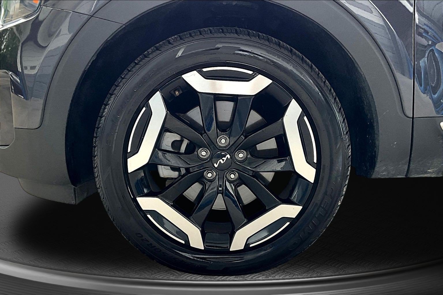Used 2025 Kia Telluride S FWD image 29