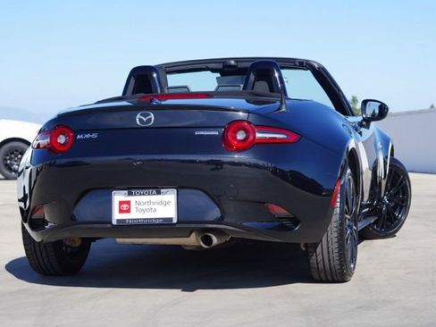 Used 2025 MAZDA MX-5 Miata Club w/ Weather Package RWD image 7