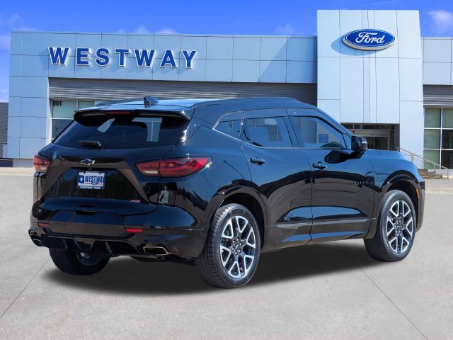 Used 2024 Chevrolet Blazer RS w/ Enhanced Convenience Package FWD image 3