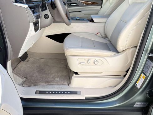 Certified 2024 Cadillac Escalade Premium Luxury Platinum w/ Heavy-Duty Trailer Package image 11