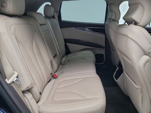 Used 2017 Lincoln MKX Reserve w/ Driver Assistance Package image 19