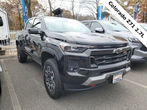 Used 2023 Chevrolet Colorado Z71 image 4
