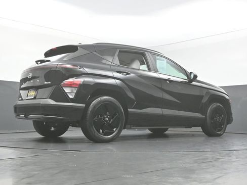 Used 2024 Hyundai Kona SEL FWD image 46