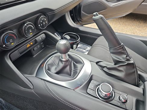 New 2025 MAZDA MX-5 Miata Club image 18
