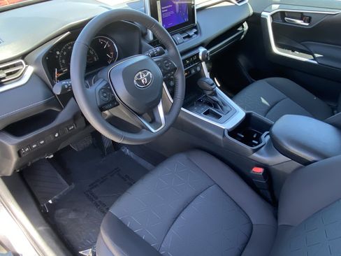 Certified 2025 Toyota RAV4 XLE w/ Convenience Package image 25