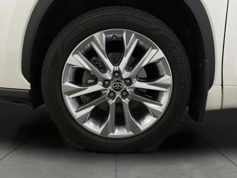 Used 2021 Toyota Highlander Limited image 15