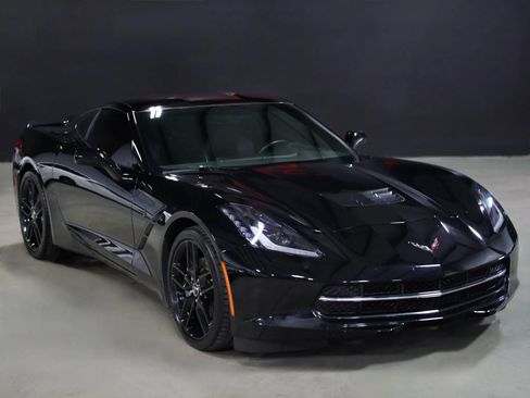 Used 2015 Chevrolet Corvette Stingray Coupe w/ ZF1 Appearance Package image 2
