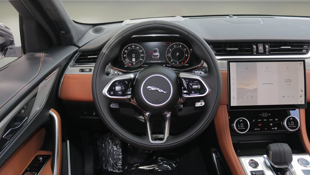 New 2026 Jaguar F-PACE R-Dynamic S AWD/4WD image 14