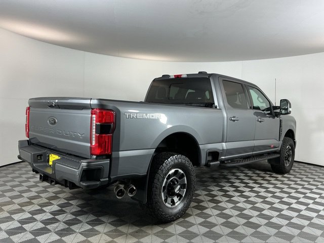 Used 2023 Ford F350 Lariat w/ Lariat Ultimate Package AWD/4WD image 4