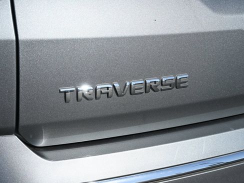Used 2023 Chevrolet Traverse Premier FWD image 22