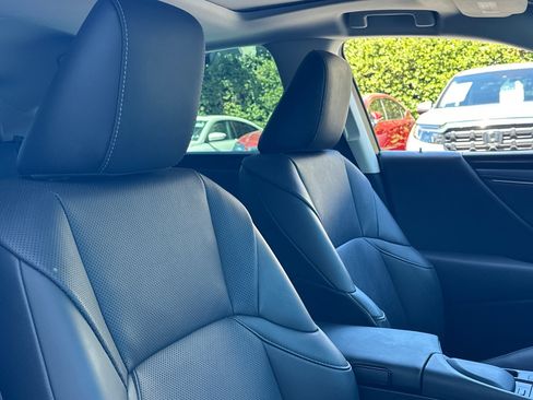 Used 2021 Lexus ES 300h w/ Premium Package FWD image 31