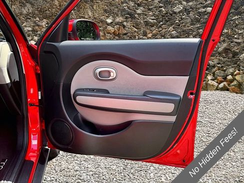 Used 2019 Kia Soul FWD image 21