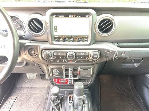 Used 2022 Jeep Gladiator Rubicon w/ LED Lighting Group AWD/4WD image 23