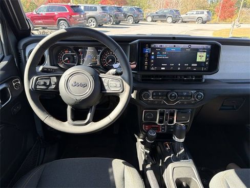 Used 2024 Jeep Wrangler Willys image 22