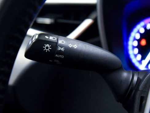 Used 2020 Toyota Corolla XSE image 20