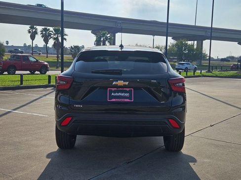 New 2026 Chevrolet Trax LS image 8