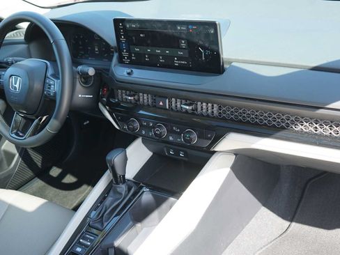 Used 2024 Honda Accord EX-L image 26