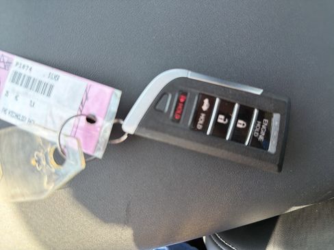 Certified 2025 Acura TLX w/ Technology Package image 36