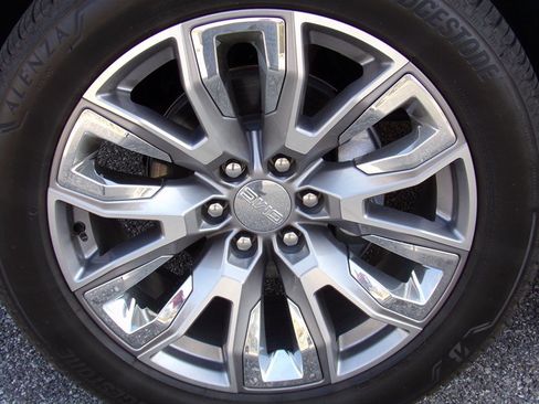 Used 2025 GMC Sierra 1500 Denali AWD/4WD image 18
