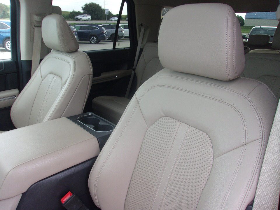 Used 2022 Ford Expedition Limited AWD/4WD image 13