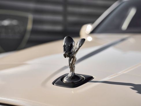 Used 2025 Rolls-Royce Cullinan Black Badge AWD/4WD image 9