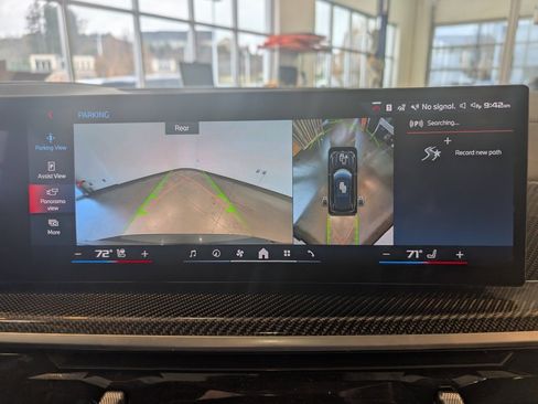 Used 2025 BMW X5 M60i w/ Climate Comfort Package image 21