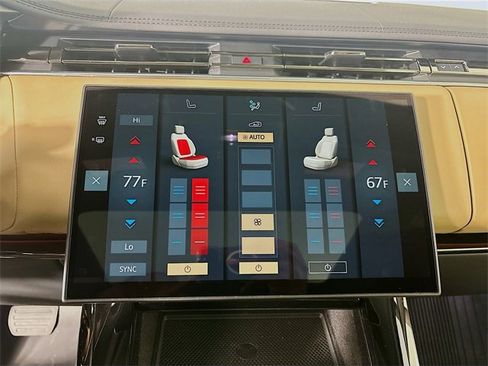 Used 2025 Land Rover Range Rover Sport SE image 18