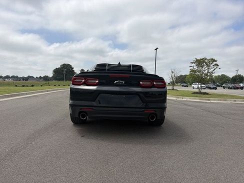 Used 2023 Chevrolet Camaro LT RWD image 4