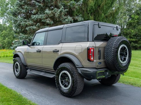 Used 2025 Ford Bronco Badlands w/ Sasquatch Package AWD/4WD image 5