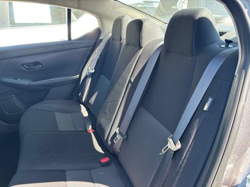 Used 2025 Nissan Sentra SV FWD image 38
