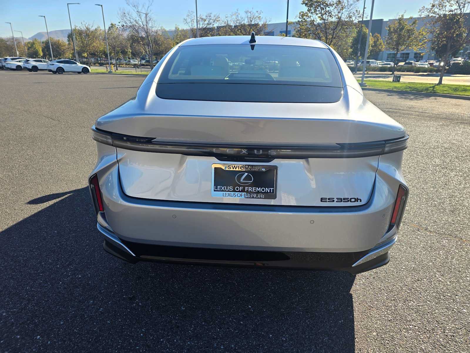 New 2026 Lexus ES 350h FWD image 4