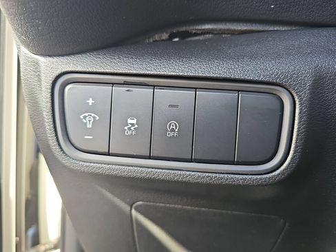 Used 2024 Kia Soul LX w/ Option Group 015 FWD image 24
