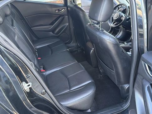 Used 2018 MAZDA MAZDA3 Touring image 31