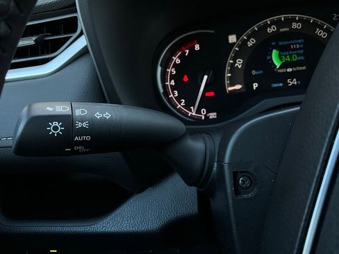 Used 2025 Toyota RAV4 XLE image 36