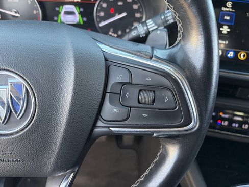 Certified 2022 Buick Envision Essence w/ Technology Package I FWD image 26