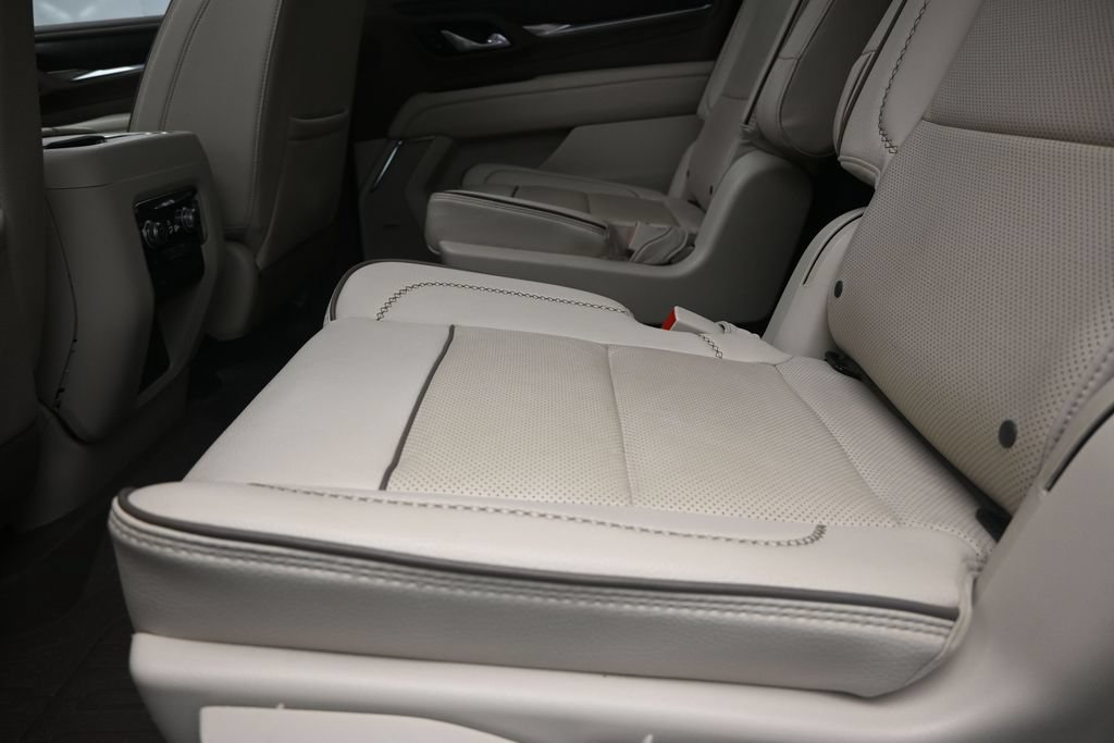 Used 2023 GMC Yukon XL Denali w/ LPO, Floor Liner Package RWD image 16