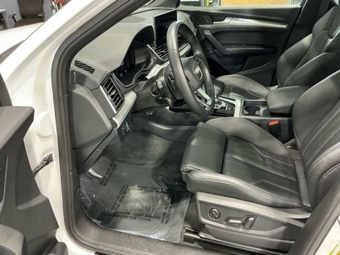 Used 2025 Audi Q5 2.0T Premium image 4